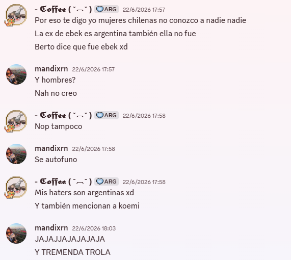 ExponiendoRocke's tweet photo. Después: como ella quería ser la única santa del equipo, se dedicaba a hablar pestes de las demás chicas de la subasta, en especial de Julieth y LaChoco, acá dejó las pruebas: https://t.co/OUezCF7gLz
