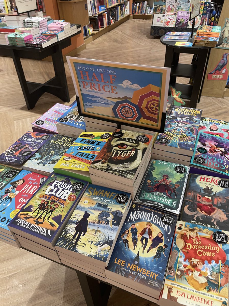 CampionLiteracy's tweet photo. Happy holidays! It’s time to stock up on reading materials. Whether it’s from a library, a bookshop, something online or an audiobook, we are challenging every student (and teacher) to read at least 5 books over the hols #proudtobeCampion #summerreadingchallenge https://t.co/Frr1iKgC35