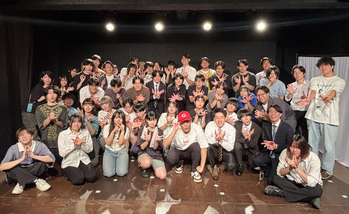 fuse_douki's tweet photo. 第二回導火線　2部終演いたしました！

観客投票の結果

1位🥇ぽちゃむしぃ(居笑屋)
2位🥈天使あざとポーズ(笑論法)
3位🥉ノットリリースザボール(DONPAPA)
4位もゆる(寄席研)
5位小雨注意報(IOK)

となりました💥
両部開場開演遅れ申し訳ありません。次回のご来場もお待ちしております！ https://t.co/BPkQT2qaUB