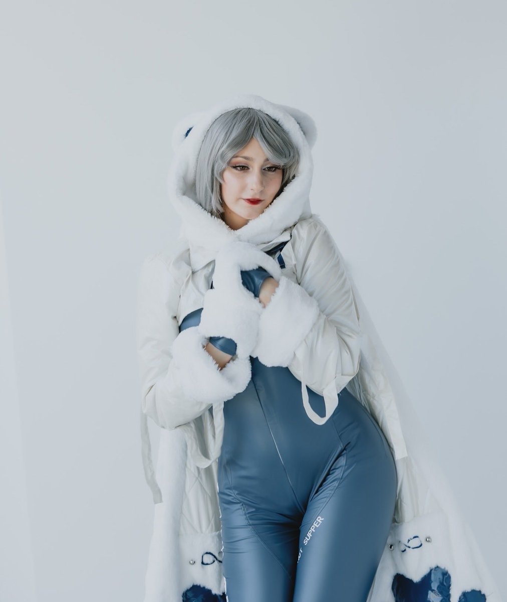 puppibr3ath's tweet photo. Can I rest my eyes for a little bit before the mission? Maybe a coffee will help wake me up! ☕️💙 @NIKKE_en @miccostumes 

📸: rockerstevo/ladyghoulia

#Neve #NIKKENeveCosplay #NIKKEcosplay #NIKKE #NIKKEGoddessofVictory https://t.co/l13UEmXQFW