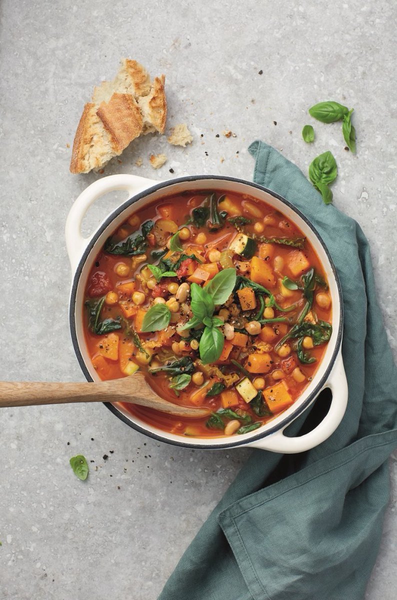 TastySpoon7's tweet photo. A comforting, hearty bowl of Tuscan vegetable soup packed with chickpeas, tender squash, zucchini, and fresh spinach in a rich tomato broth. Served with fresh basil and crusty bread for the ultimate cozy meal! 🍲🥖
#VegetableSoup #TuscanStew #HealthyComfortFood #PlantBased https://t.co/cAfJxyerym