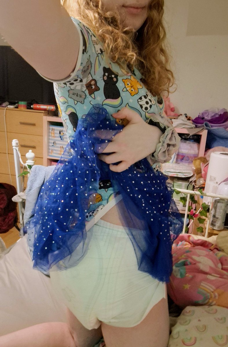 Petrichorpee's tweet photo. Such a cutie diapey, but im such a super soaker i need doubles π«£
Also onesies and tutus are made for each other π₯°
#abdl #diapergirl #diapers #soggydiaper #doublediapers https://t.co/jCJYrZ4Ejg