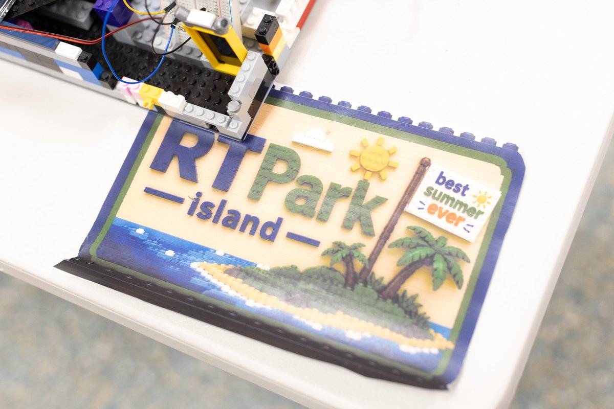 UVIRTP's tweet photo. Young innovators took center stage at our St. Thomas STEM Showcase, sharing projects that sparked creativity and confidence! Grateful to our sponsors for empowering future leaders. #STEMEnrichment #UVIRTPark https://t.co/pncbsTo7Lv
