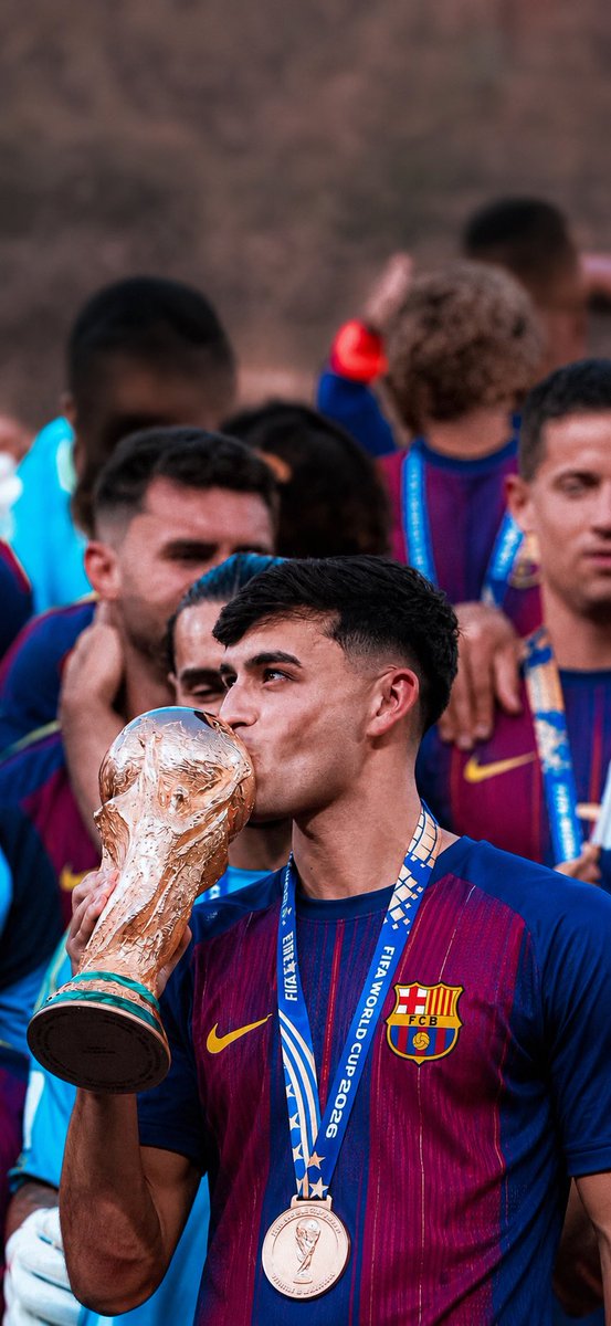 nalsultan8's tweet photo. #Wallpapers 📱
 └📂 #FIFAWorldCup 🏆 
      └📂 WINNERS 🏆 
            └📂 FC Barcelona 💙❤️ https://t.co/cVPRQenaWY