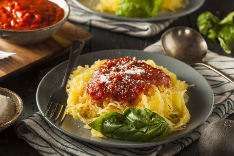 mugwageum3's tweet photo. Gonna kick off the weekend with a cozy home-cooked meal—creamy garlic pasta, fresh cherry tomatoes, and a sprinkle of basil. Nothing beats simple, delicious comfort food on a rainy day. https://t.co/PUa1yAq6wu