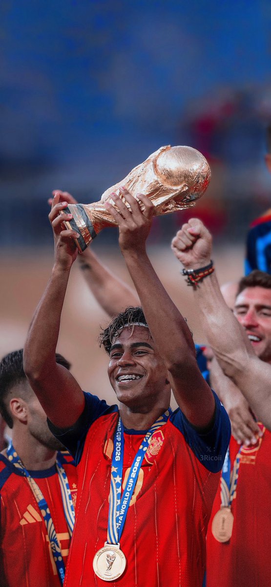 _aj28_'s tweet photo. Del lado bueno de la vida. 🔝🔝🔝
Ver campeón a Messi
Ver campeón a Griezmann
Ver campeón a Lamine ⭐️⭐️⭐️ https://t.co/yywmP4Yntw