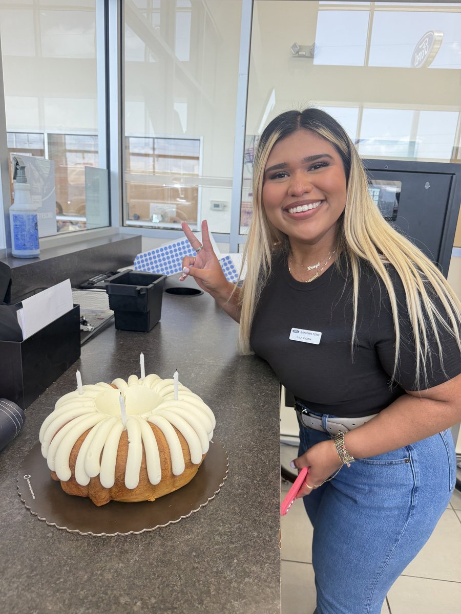 baytown_ford's tweet photo. Join us in wishing a Happy Belated Birthday to Lily Doria! Thank you for your hard work, dedication, and everything you do to make Baytown Ford so great. Wishing you an amazing year ahead! https://t.co/6sKgbrb51B