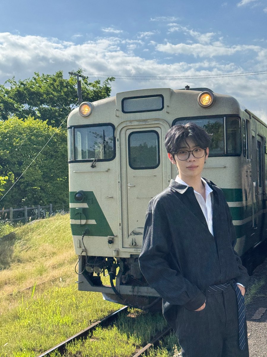 starfess's tweet photo. -star inikah sosok cowok ghibli itu?😳😳😳😳
https://t.co/iUKQNIoLOn