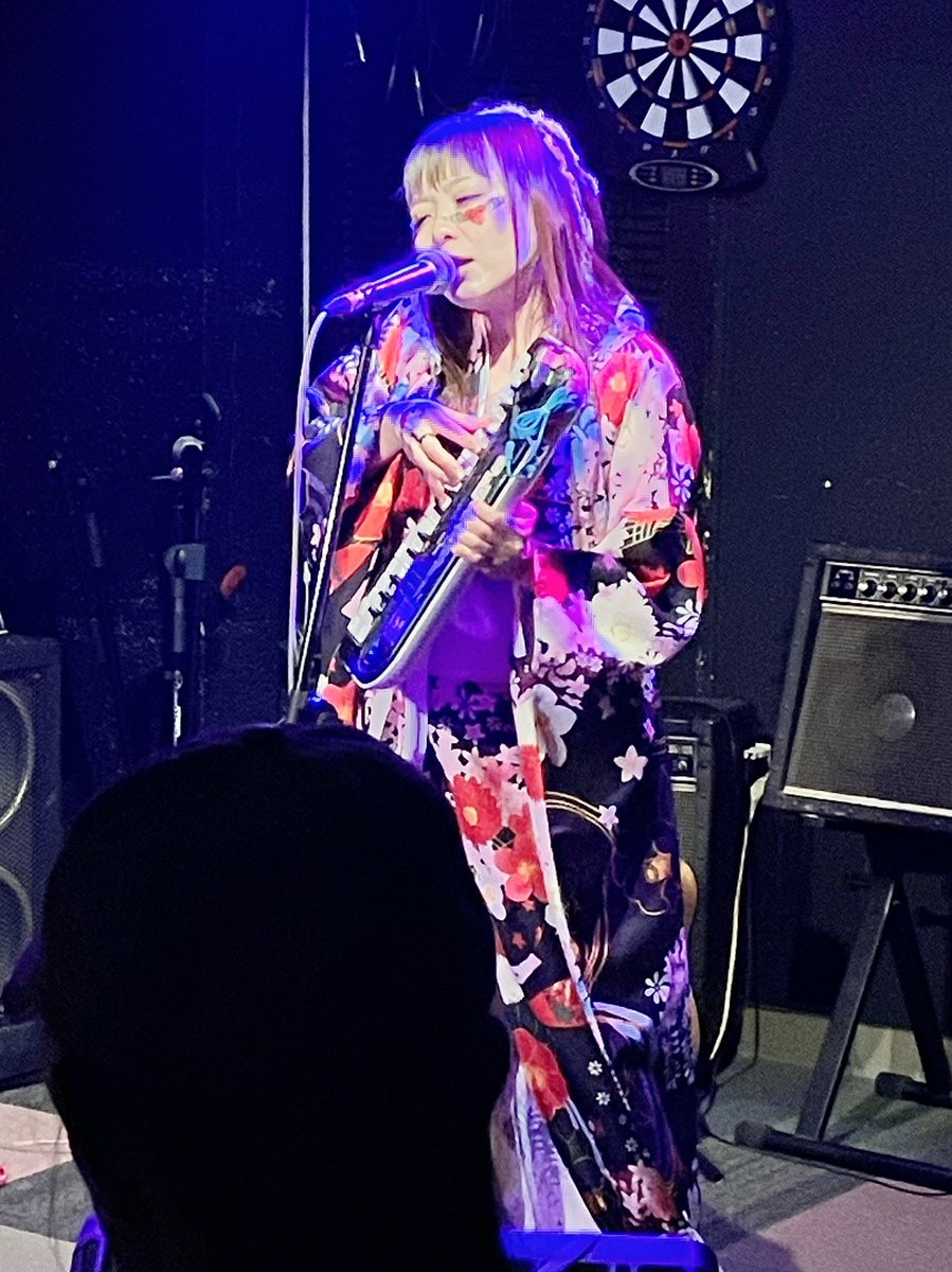 nyana93's tweet photo. 昨日は音魂でライブ&amp;占いでした！

中島美保さん・AIBobさん・Dodokoさん・立川志熊さんのいい女祭りで本当にお腹いっぱいになりました。
たくさんの鑑定依頼も有難うございました！

またみなさまとご縁がありますよう、今後ともどうぞよろしくお願い致します！ https://t.co/7uTFy5M5U5