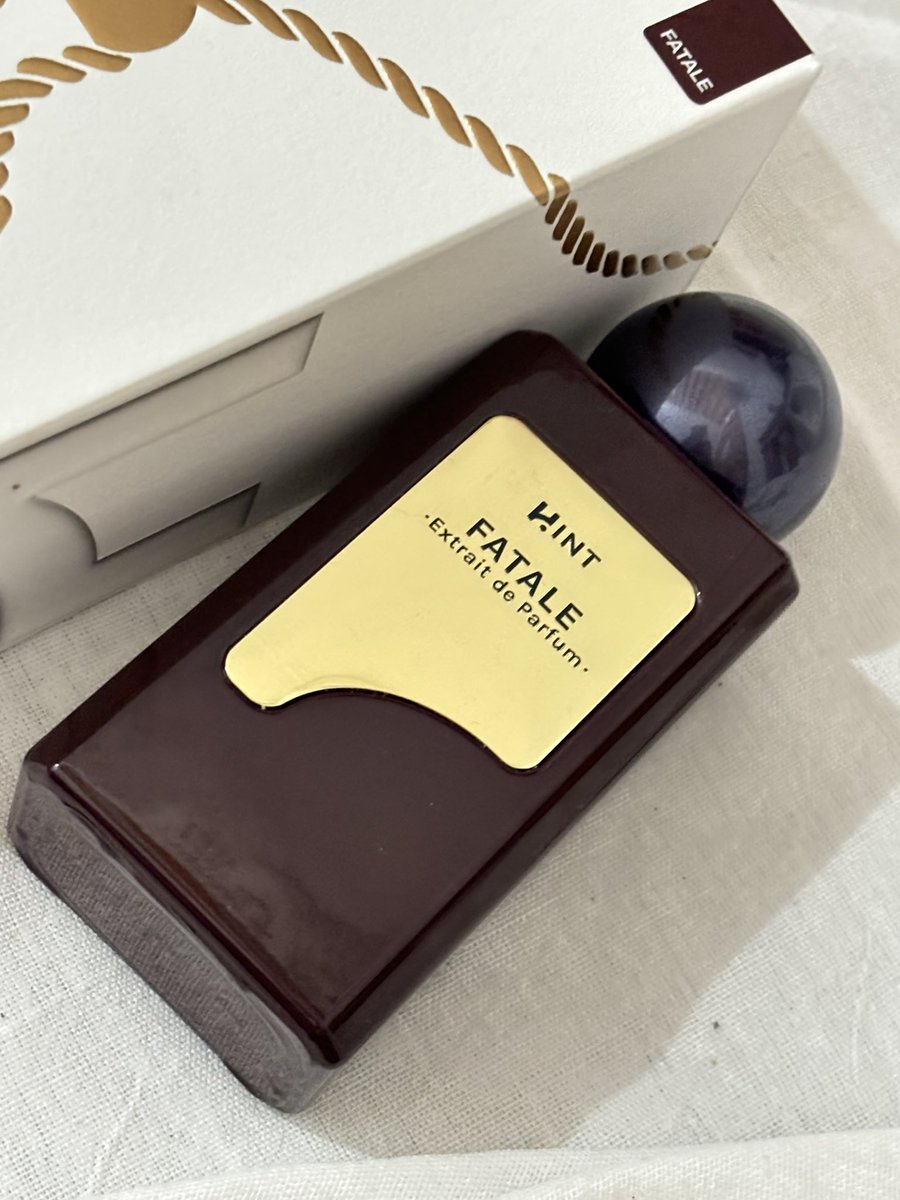 nadyakhanza's tweet photo. parfum yang pastinya menyesuaikan tempat dan kepengen wangi apa….

ada mature, centyhl atau kembang setaman✨ https://t.co/B9sIfvsP34