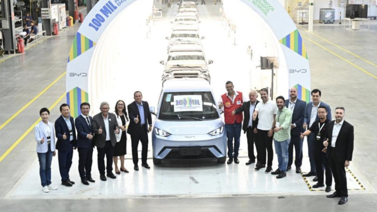 AutoAsiaBreak's tweet photo. BYD Brazil Plant Hits 100,000 Vehicles
Reached in just over 1 year, since July 2025
Milestone car: the Dolphin Mini
H1 2026 deliveries: 99,029 units
June alone: 21,254 units delivered
#BYD #Brazil #EV #AutoAsia https://t.co/G2jh5wGptv