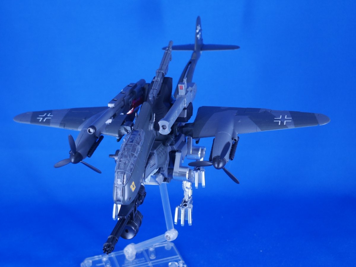 igunaiter4423's tweet photo. #ゾイド #zoids 
レドラー=ホルニッセ　完成
レドラーとMe410をミキシングしました。
対地、対空、様々な任務に対応する為に複数種の武装を搭載している。
後部座席を追加したことで後方の攻撃にも対応できる仕様になっている。 https://t.co/4Dw1K6dv0G