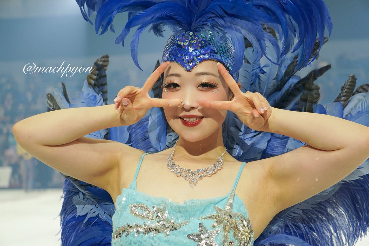 machpyon's tweet photo. PIW楽しかったー！！
みほさんかわいい！うるはさんに白の衣装めっちゃ似合ってましたー！ってお伝えしたらすっごい喜んでくれて、私も大喜び(?)
由基さんがホゴちゃんにぎゅっとハグしててかわいい。でもって、推しとるの下手すぎない？ https://t.co/Th6OIbJquH