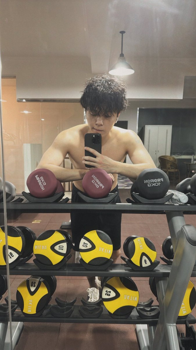 SammmK1994's tweet photo. 明天最後一天！
終於要離開這個待了7年的地方回高雄啦🥹🥹🥹
#高雄 #單男 #天蠍 https://t.co/LGOrCmCBtt