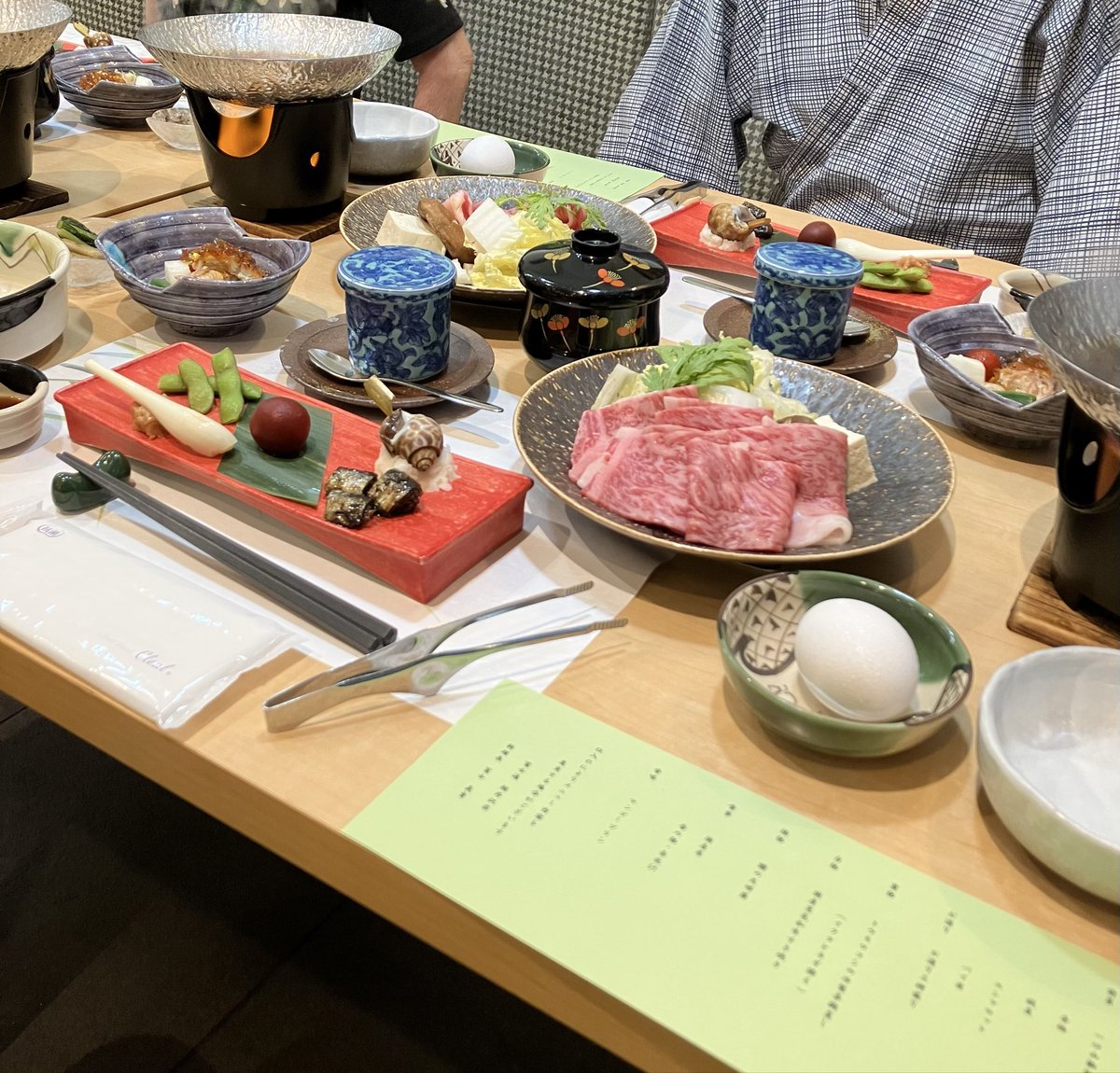 ouchipankoubou's tweet photo. 母を連れて二年振りの旅行！
息子が始終母のをサポートをしてくれて、白糸の滝に続く山道も息子が守護神の様に母の後ろからぴったりと付き添い見守ってくれていて、大人になったなぁーと成長を感じる旅でした！#軽井沢 https://t.co/y0POnAXKj9
