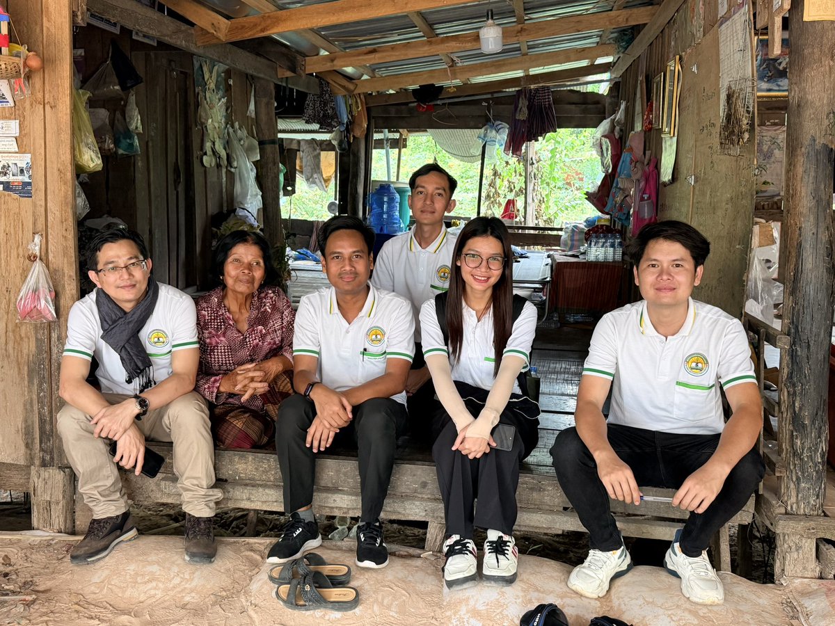 PrakViroth's tweet photo. Data collection for the rapid survey, “Incidence of Catastrophic Health Expenditure Among Households Covered by Social Health Protection Schemes in Kampong Luong Commune, Krokor District, Pursat Province, Cambodia: A Cross-Sectional Study, 2026.”
July 19, 26
#MPH_HEF #prakviroth https://t.co/H2uWgqNzXP