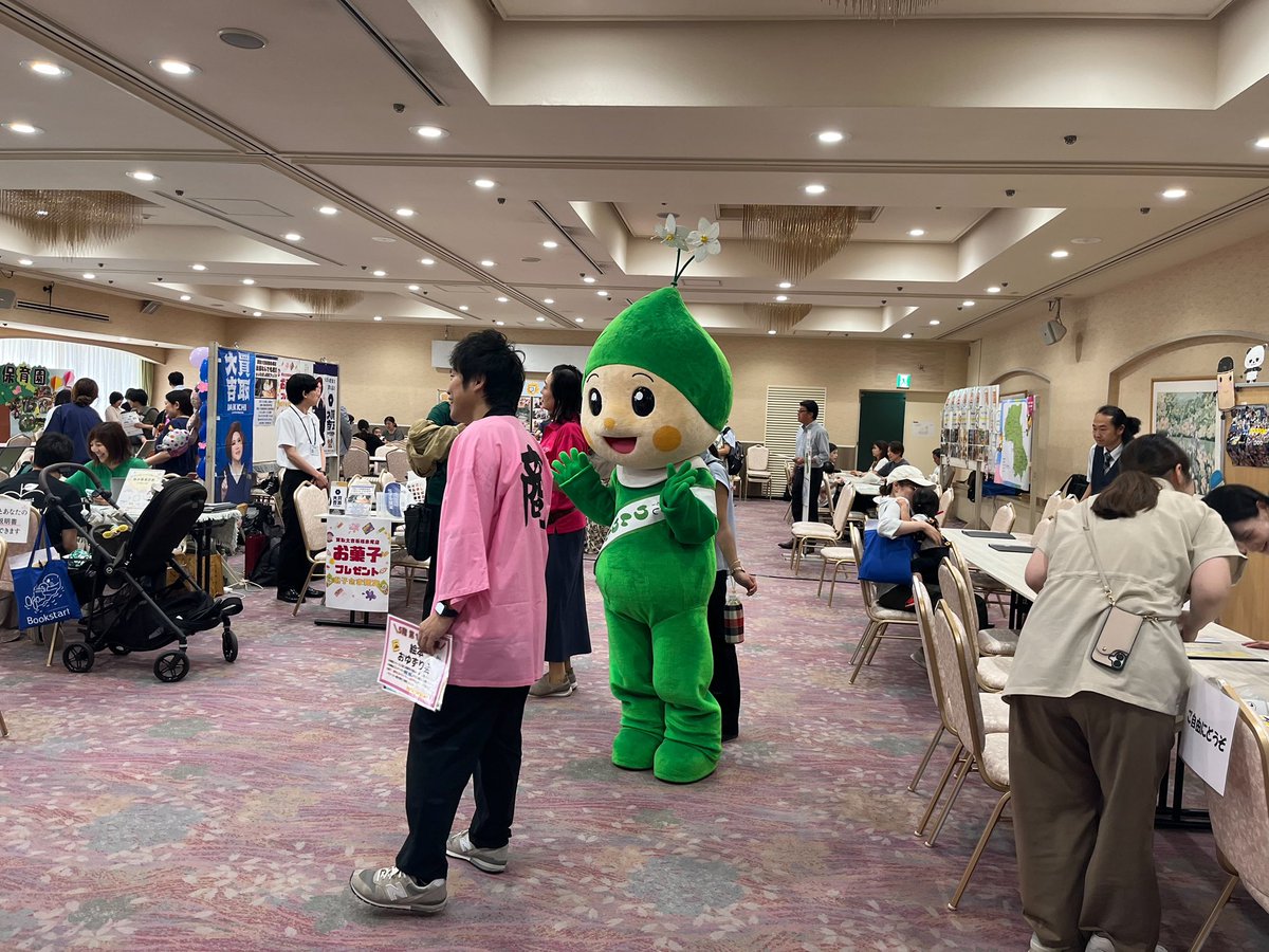 moriageboys's tweet photo. 先日は「第2回いたばし保育フェスタ」を
盛り上げに行って参りました。
たくさんの方に来場いただき、
様々なブースでお話を聴かれておりまし
板橋区の観光キャラクター「りんりんちゃん」にも来ていただき会場は大いに盛り上がっておりました。

皆様ご来場いただき
ありがとうございました。 https://t.co/t5r8HDH3L6