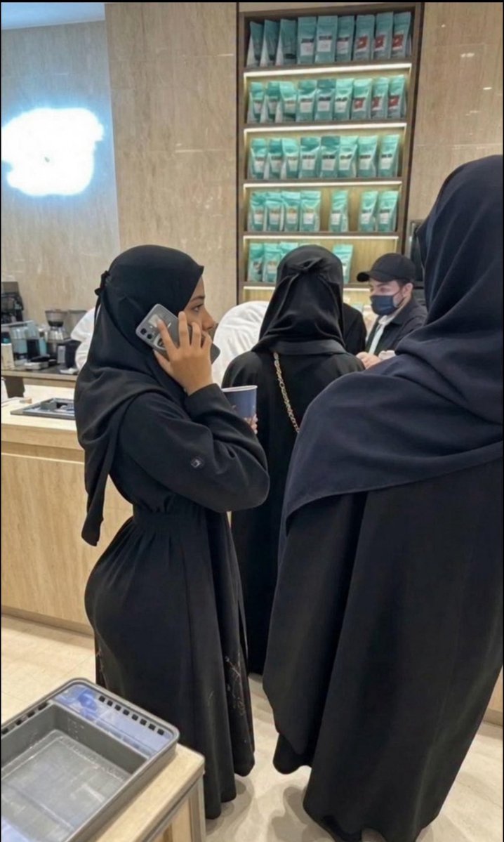 dubai_f71's tweet photo. احااا مكبر فقحتها https://t.co/bIYrKXz6H2