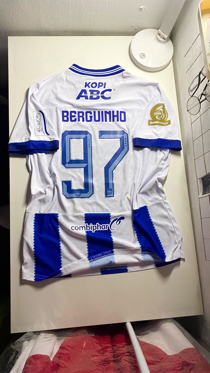 Marvinshirt's tweet photo. #kelme #persib https://t.co/hz8GYOkDy5