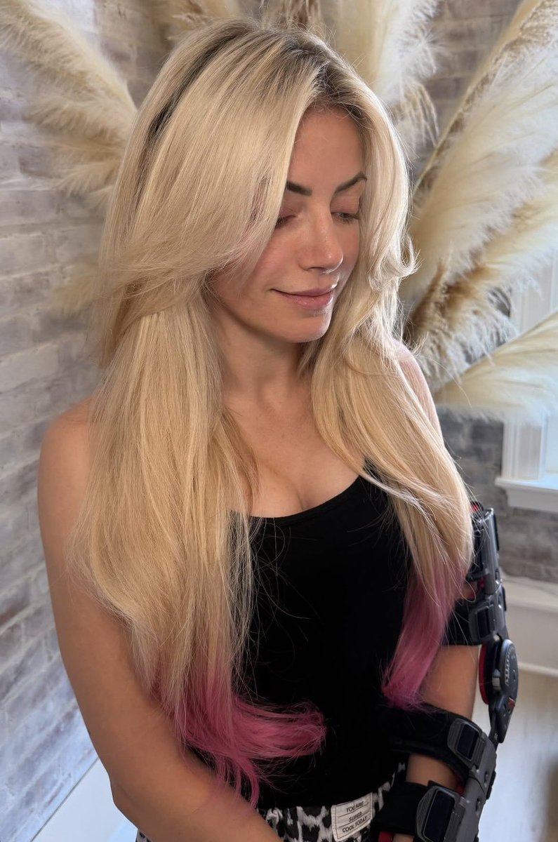 PanaiSunad97219's tweet photo. Liv morgan Vs Alexa Bliss https://t.co/odKmRw0pXh