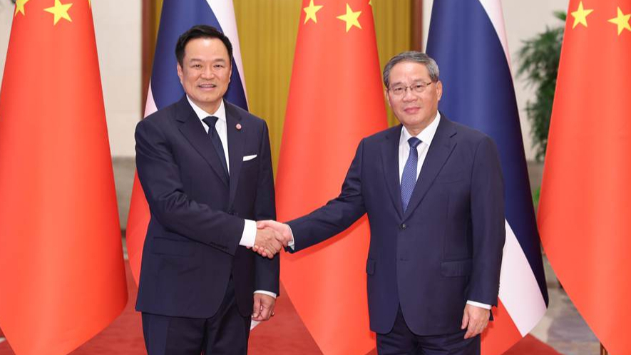 CRIGerman1's tweet photo. Ministerpräsident Li Qiang trifft thailändischen Premierminister: Traditionelle Freundschaft vertiefen, bilaterale Handelsbeziehungen stärken – ein Schritt für die gemeinsame Zukunft.
https://t.co/Mvw4Lusz2N https://t.co/vMvWCRCgJe