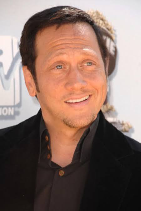MONCAYOJUAN's tweet photo. ⚠️A que edad se enteraron que el actor cómico que los divertía con sus películas en el cine @RobSchneider es en realidad un asqueroso fascista, xenófobo y racista seguidor de Trump....👇
🚷Que bueno que su esposa (ex) que es mexicana ya lo mandó a la chingada... https://t.co/QuJrO9zuM8