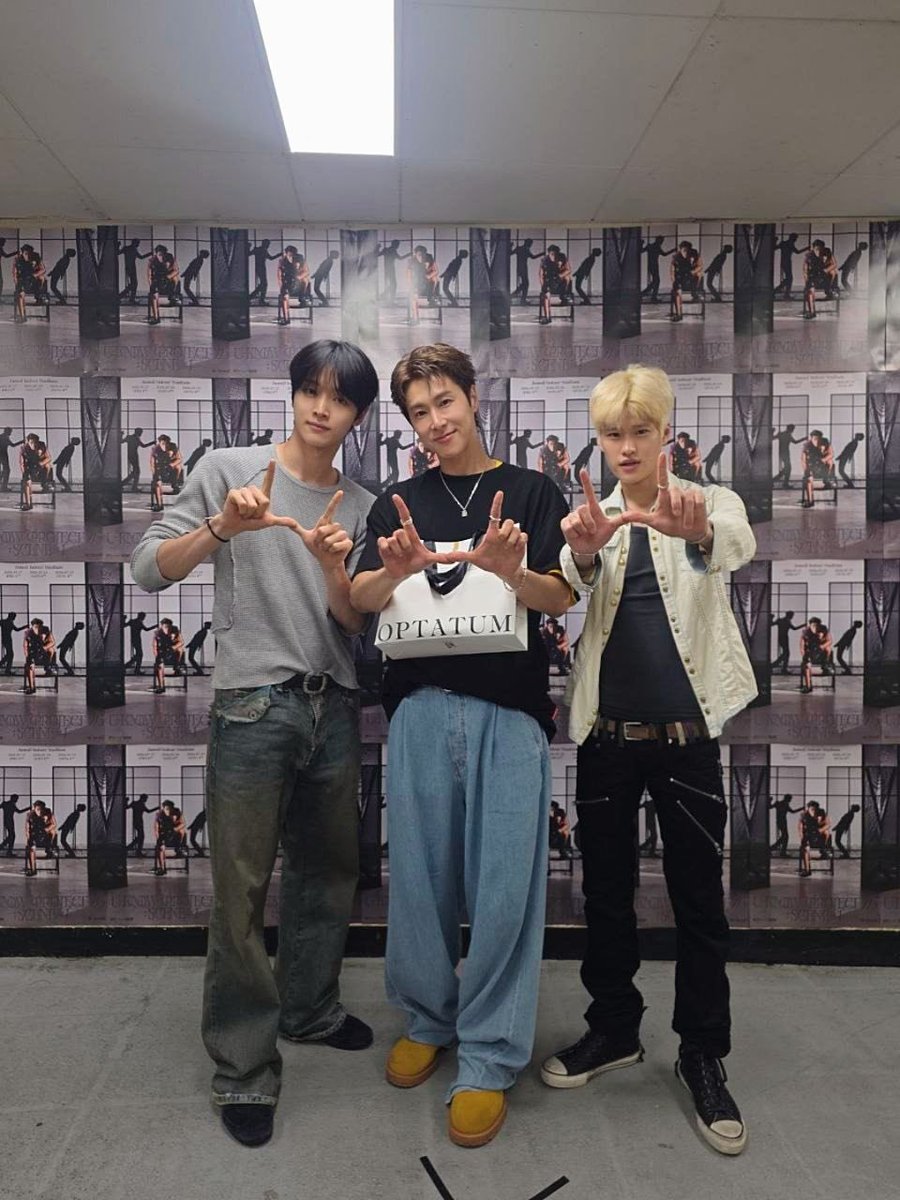 Orenji_Banana's tweet photo. พ่อลูกตระกูลชอง😭😭
สานฝันอิฉันมาก https://t.co/sB3JMukDIZ