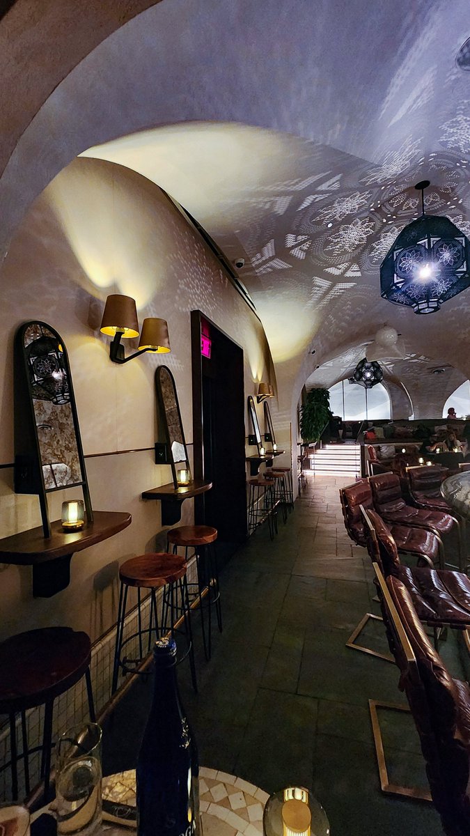 Linor_nyc's tweet photo. I think I just found my new favorite hotel ✨ https://t.co/0xnzZsbG9u