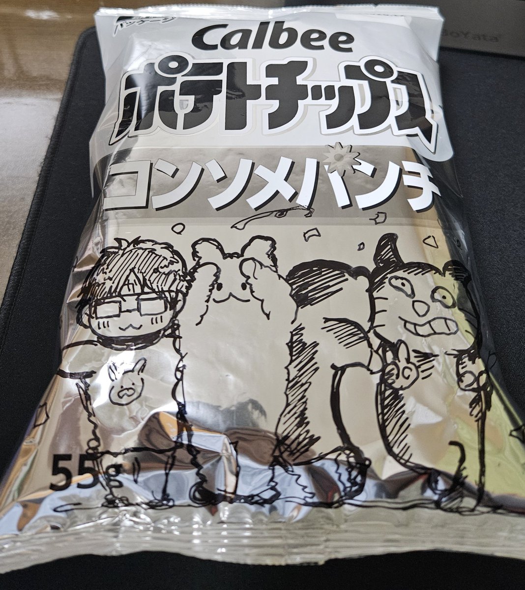 m_hoxy's tweet photo. ポテチ買った！描いた！難しすぎる！ https://t.co/lySsSUIO5A