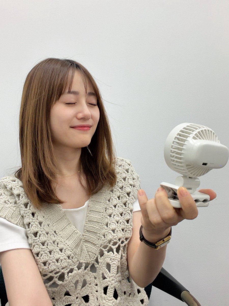 InfoItomiku's tweet photo. ＼📢 #allyours ありがとうございました ／

配信の最後が中途半端になり申し訳ございません…！
今回の配信では「夏野菜のおいしい食べ方＆食べ物」を沢山ご紹介！🍅🍆

次回は8/27(木)21:00～✨
メールテーマは【1人旅でおすすめの場所】です！🗼
お待ちしております！

各種URLは⏬

#伊藤美来 https://t.co/2CreN8GTr5