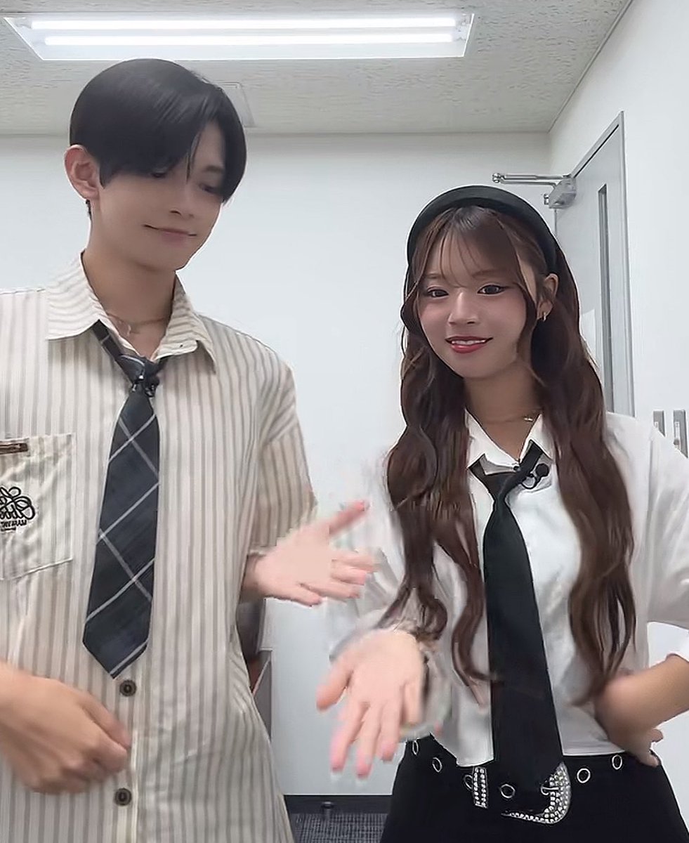 memoslife_'s tweet photo. 1枚目:アァ…！かわいい…！！！😭🤦‍♀️
2〜4枚目:手元ゴチャゴチャゴチャｧ！！
#しゅんゆま https://t.co/cM4Jw0RWus