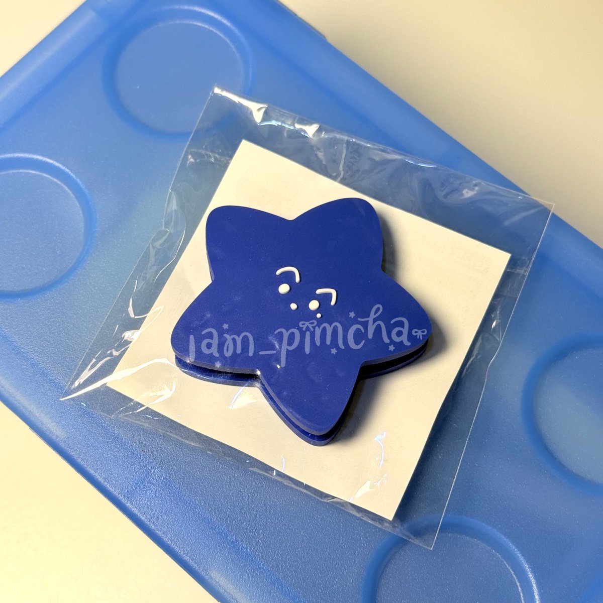 pimchahcmip's tweet photo. 🐯 wts ขาย พร้อมส่ง ⭐️

MD Japan uchiwa accessory (ที่ติดพัด)
MARK มาร์ค

♡ : 240 ฿ (ไม่เคยแกะ / รวมส่ง)

💞 สนใจสอบถาม dm ค่ะ
#ตลาดนัดnct #ตลาดนัดnct127 https://t.co/KQGh0TKl8i