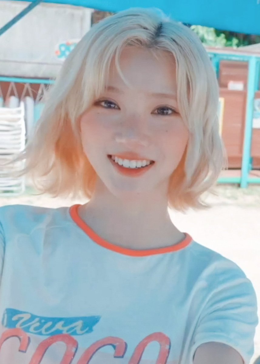 aeongblue's tweet photo. 지우 얼굴만 봐도 재밌엉🫠 https://t.co/xhWXAtndPn
