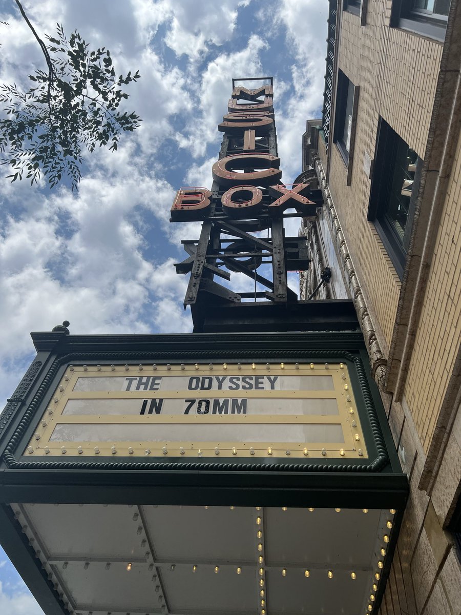 milesgunter's tweet photo. Had such a blast watching the Odyssey in 70mm at @musicboxtheatre. Nothing like seeing movies with a full house where everyone is excited to be there. #TheOdyssey https://t.co/kJR1HeQOBW