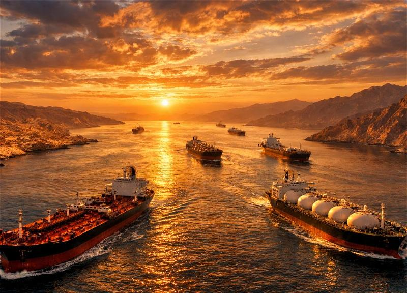 Sangtharii's tweet photo. 🚨 BREAKING:🇺🇸🇮🇷 US-IRAN CONFLICT INTENSIFIES 🚨: The U.S. has carried out a ninth consecutive night of strikes on Iran. Iran has threatened shipping through the Strait of Hormuz, pushing Brent crude above $90 per barrel.