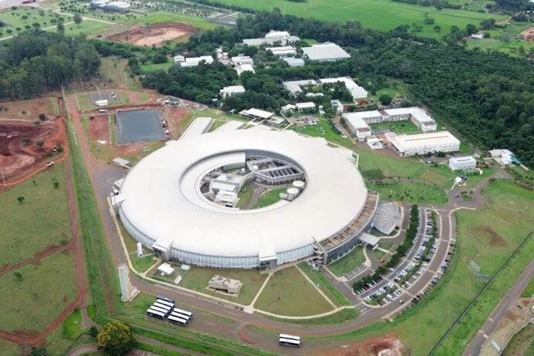 Lab_Network's tweet photo. Embrapii seleciona CNPEM para sediar Centro de Competência e desenvolver Insumos Farmacêuticos Ativos a partir da biodiversidade brasileira: https://t.co/ZumsDJxRQ2 https://t.co/NAZSP2JEaQ