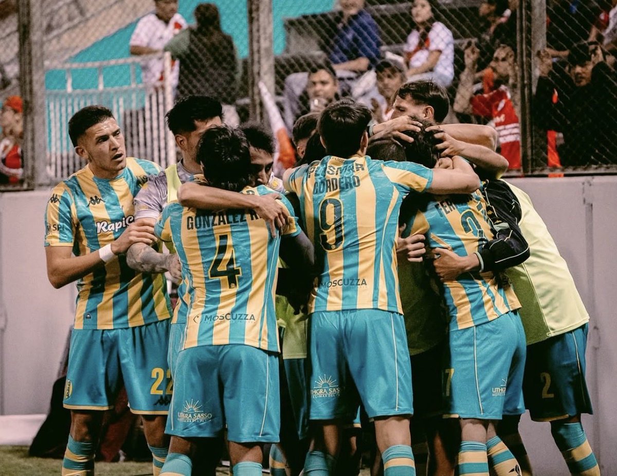 ca_tiburon's tweet photo. A comenzar la semana y pasar página de lo de ayer de Argentina, el jueves es nuestra primera final y necesitamos la buena energía de todos.

En un rato estaré en el entrenamiento haciendo notas. Algo que quieran saber? https://t.co/avMAISkYjC