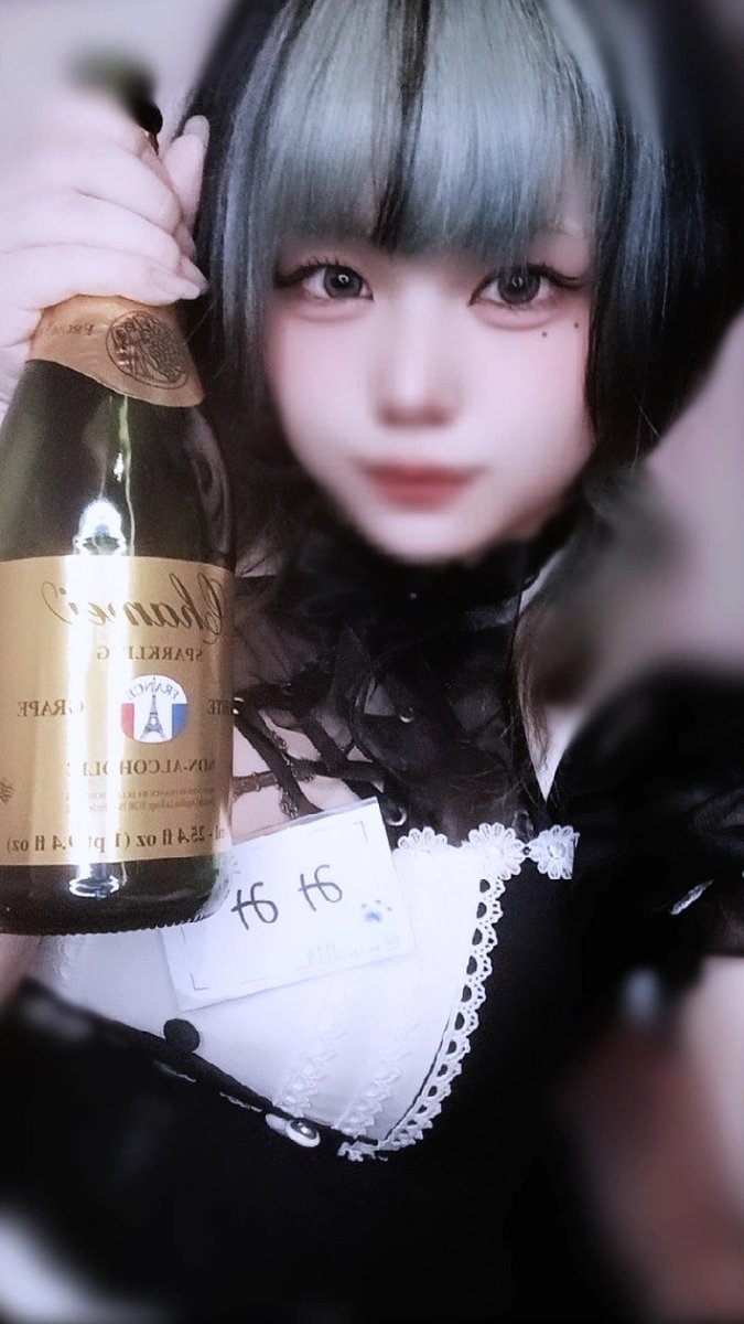 mimi1119__'s tweet photo. 呼びでいてました❕

乾杯歌リク餌付けセットぽんたくさんありがとう🙂‍↕️

次24ばにー🐰 https://t.co/J6MEgCkbJj