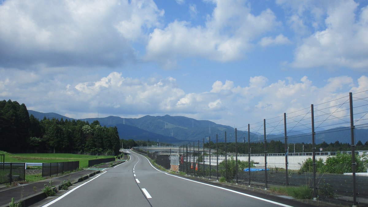 pirosuke2011's tweet photo. 新東名/E1A
南北両側側道より観察 https://t.co/aT31ZjNTtN