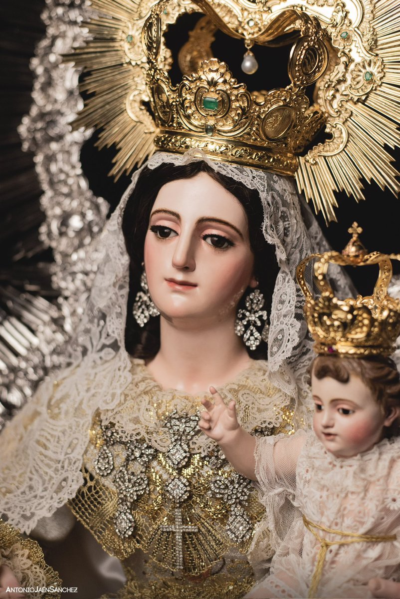 SacramentalLP's tweet photo. REPOSICIÓN AL CULTO DE NUESTRA MADRE Y PATRONA, LA VIRGEN DE LAS NIEVES | 

Nuestra Patrona ya se encuentra dispuesta a los pies del presbiterio de la Parroquia Mayor para recibir las visitas y ofrendas de todos sus hijos de Los Palacios y Villafranca. https://t.co/WLoS6MKCie