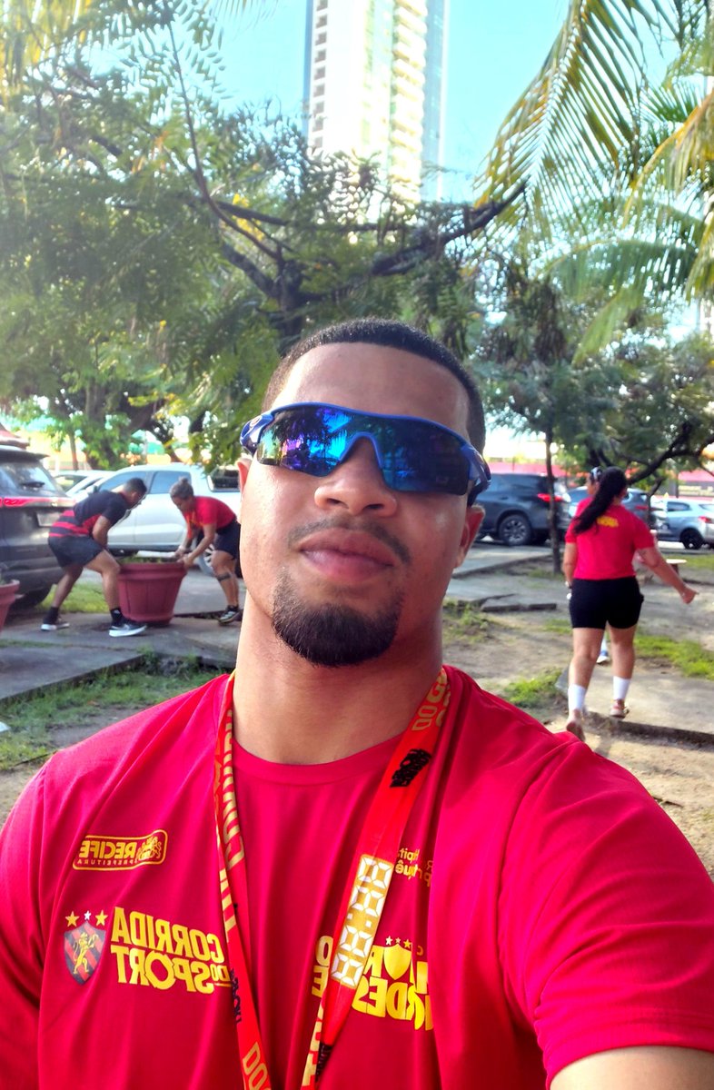 magn0K's tweet photo. faz raiva mas eu te amo @sportrecife  ❤️🖤 https://t.co/pz2mU2HiEe