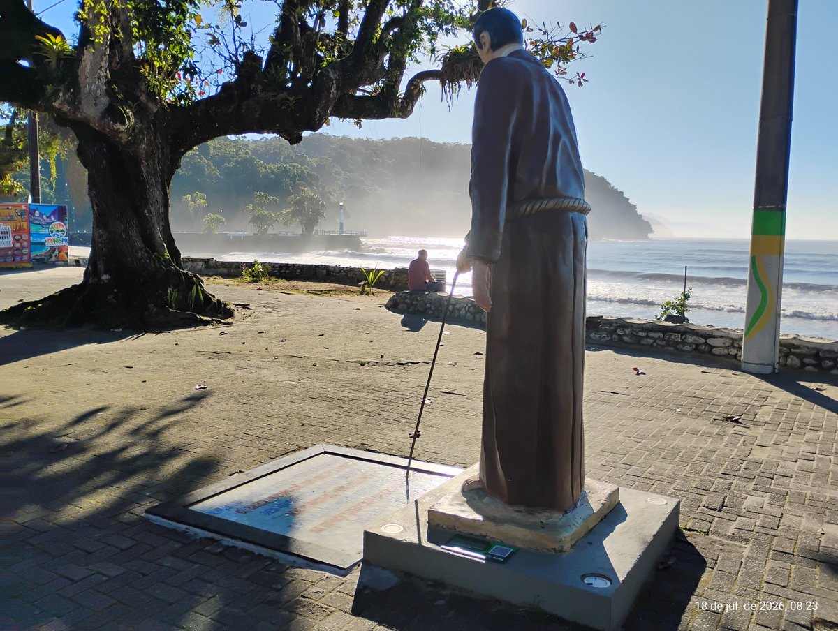 CasasdoPai's tweet photo. Estátua São José de Anchieta em homenagem Poema à Virgem Maria" escrito nas areias da praia de Iperoig/Cruzeiro  em 1563.
Centro Ubatuba-SP https://t.co/ef5YjIT13U