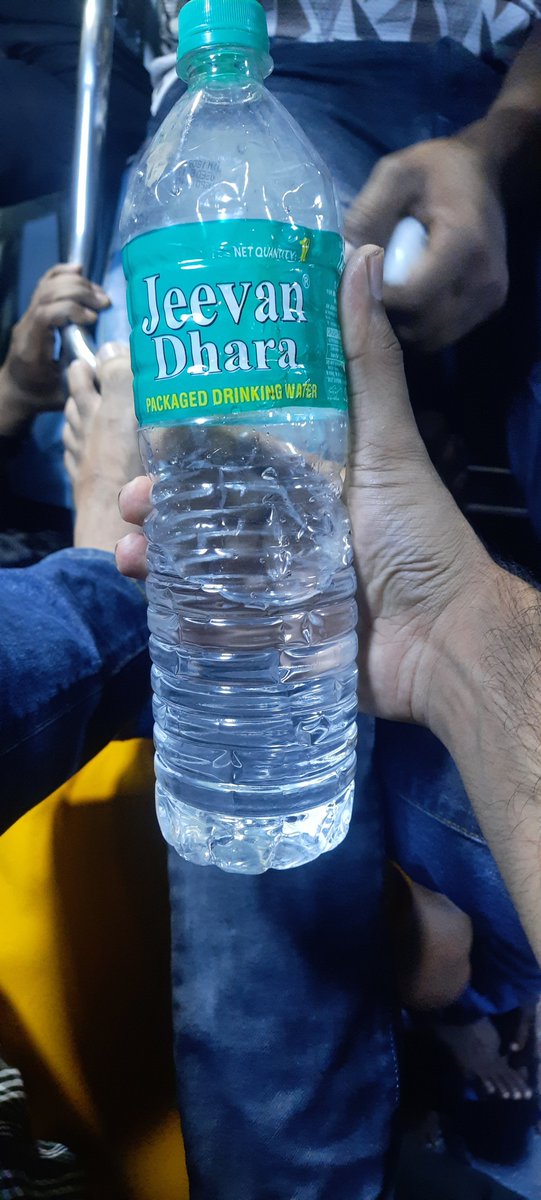 peterclip7511's tweet photo. "LOCAL WATER SALE "
TRAIN NO. 12168 me local pani sale rhe hai 20rs ka ...15rs rupe ka mango to nhi derhe hai  @irctc  @RailMadad https://t.co/iz3pH4KxvT