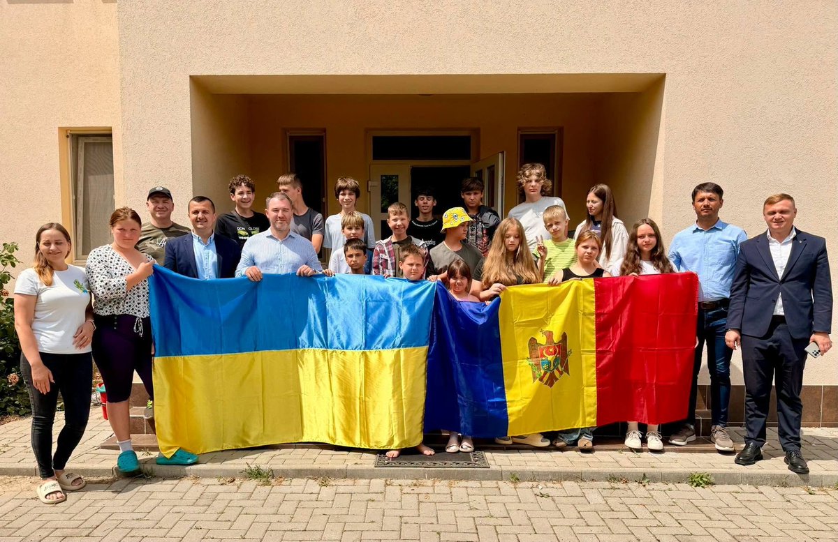 depmtd's tweet photo. Оздоровлення дітей з Луганщини у Молдові завершено 

https://t.co/MNzHv3Cl1n https://t.co/3xL3WdtgHJ