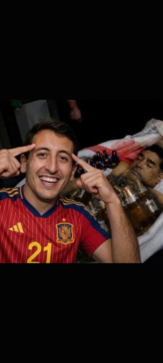 s1rgul's tweet photo. @swiftmarbonita cuando no saben jugar, tienen que recurrir a la suerte de las tandas, como en 2022, pero por suerte el fútbol los puso en su lugar. Por cierto el diego esta bien muerto y Messi jubilado https://t.co/s30L03y65A
