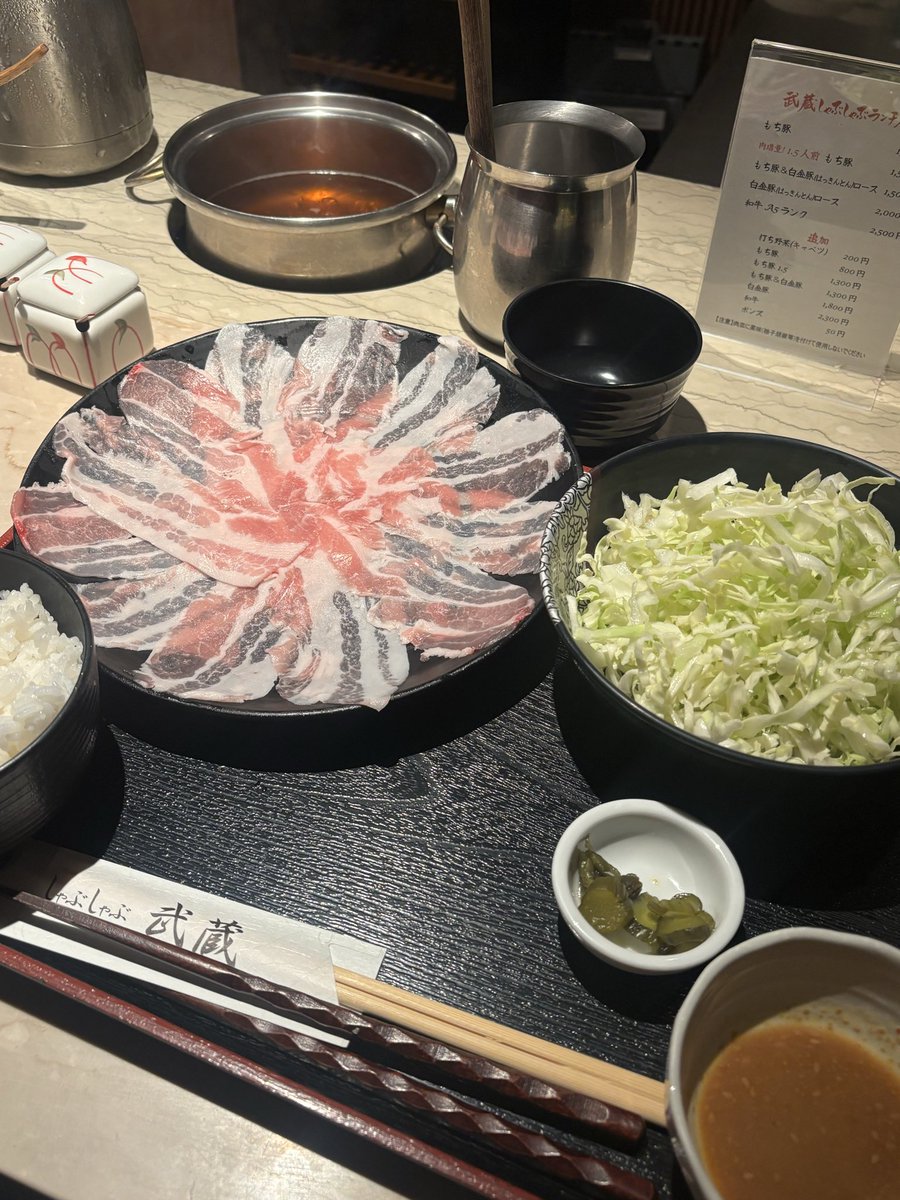 ncjsbtg's tweet photo. 세상에서 제일 맛있는 밥: 선배들이 사주는 밥🫶
환영회는 선배 돈 아니고 회사 복리후생으로 나왔지만🫪 https://t.co/inZFOqyl3a