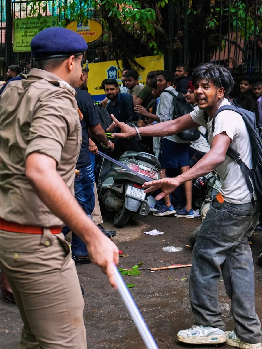 AzgarHossain11's tweet photo. #steepdownmodi #saveindianstudent #saveindiandemocracy @UN_HRC @UN @EUCouncil @EUCouncilPress https://t.co/38vh6VoGM8