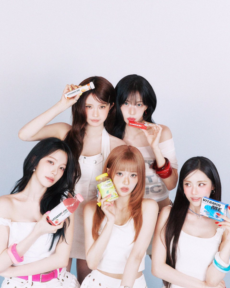 giotflo's tweet photo. 아기다리고기다리던 프롬이들 컴백
#프로미스나인_정규2집 
여름 더위 너네 가만안둬!!
#GlowMe_VitaminMe https://t.co/8YK90qcoLW