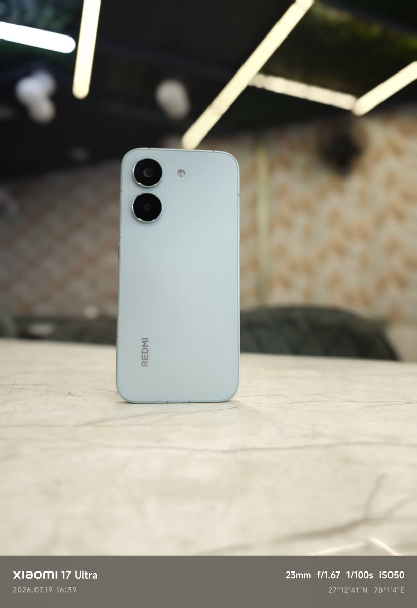 nimishagarwal11's tweet photo. Always love catching up with everyone ⚡ Got to test out the #RedmiTurbo5 today, and the speed on this thing is unreal. Loved joining the Q&amp;A Can’t wait for our next meetup! 💥
#RedmiTurbo5 
#XiaomiFansClub https://t.co/VYDx8CbF1v