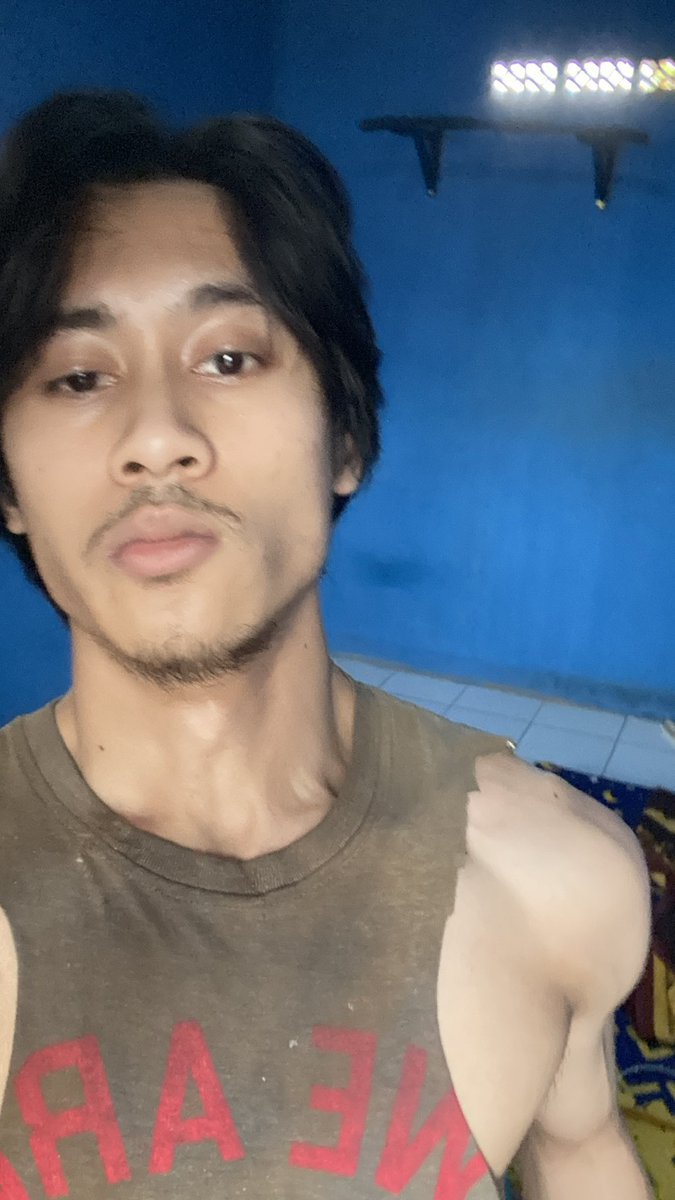 canvaaes3's tweet photo. ko goyangannya berasa sampe sini ya🤤🍌 https://t.co/QJtBLS2l67